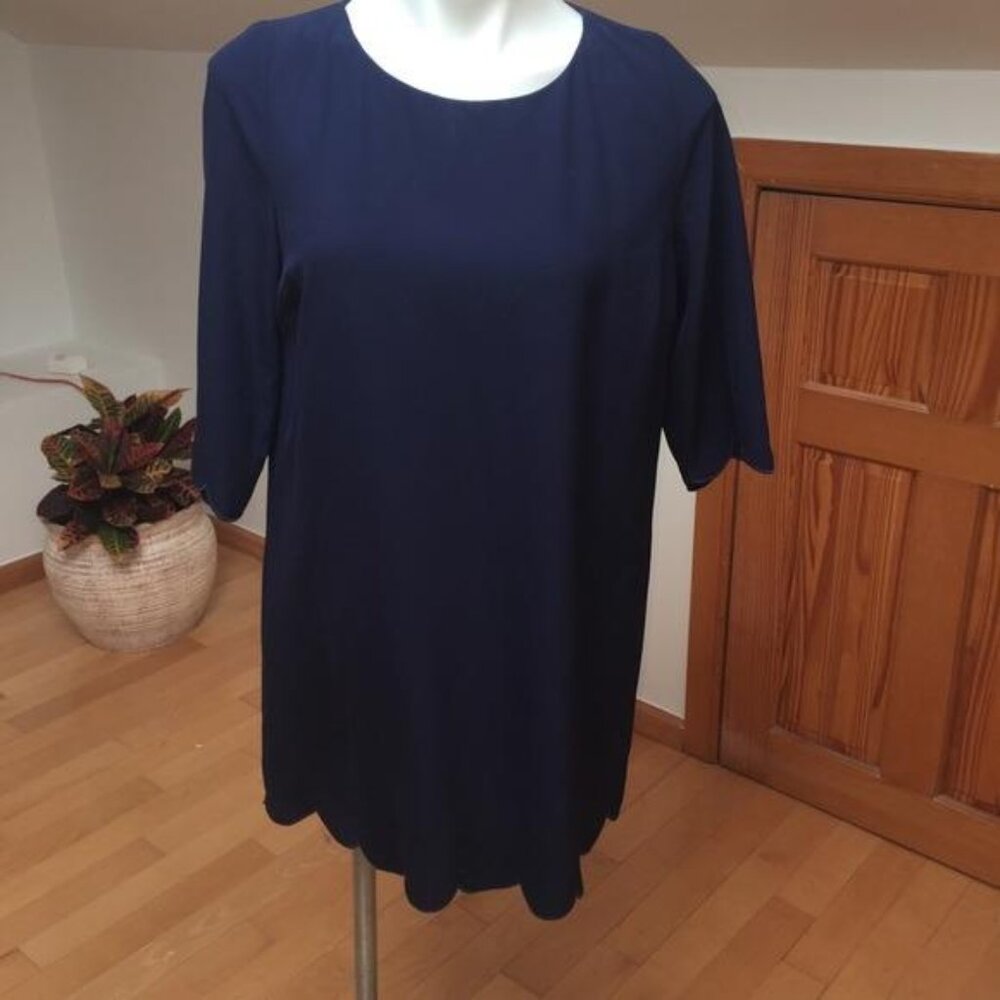 Tobi knee length dress in navy